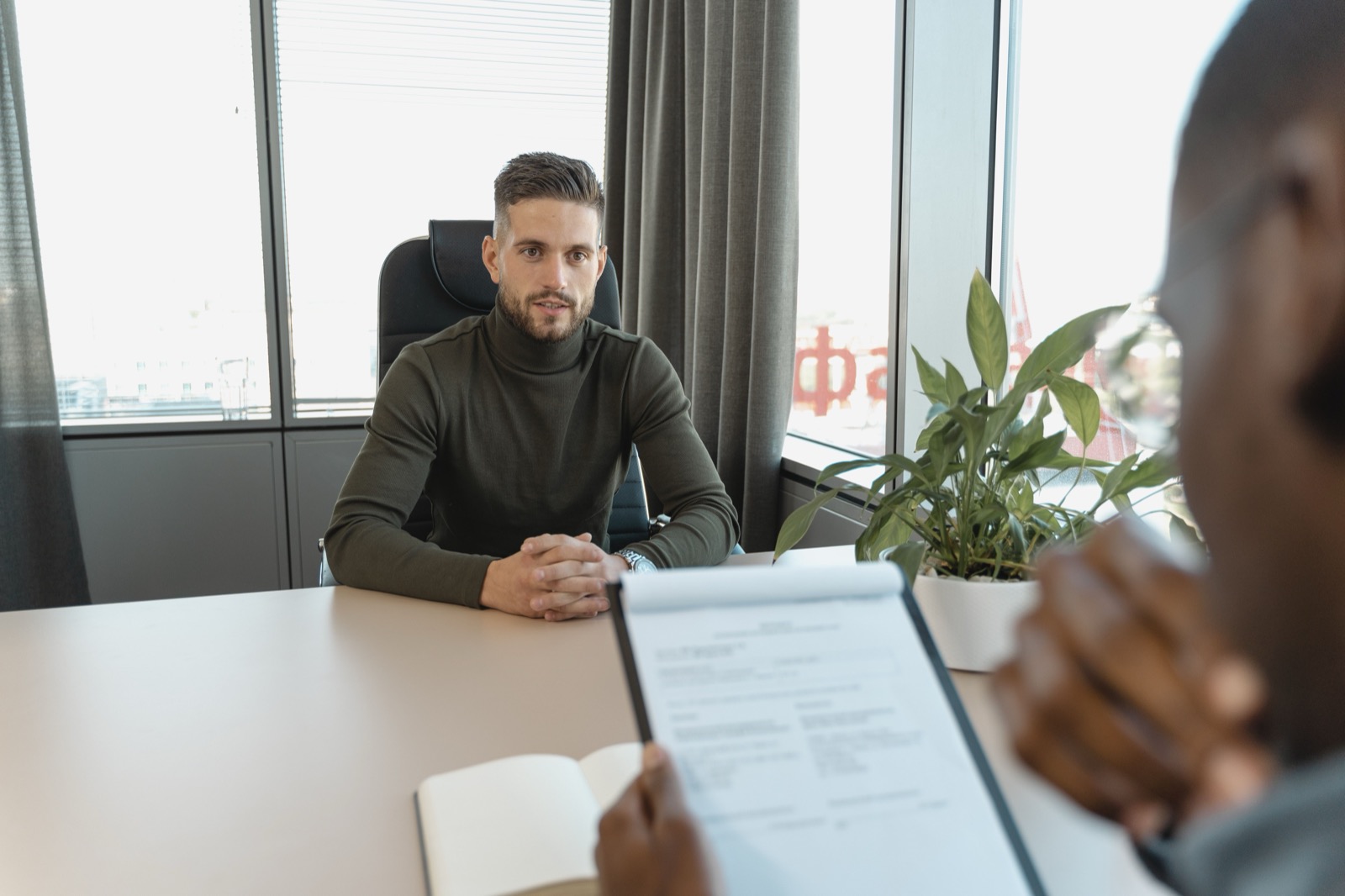 Seven resume mistakes recruiters notice in five seconds